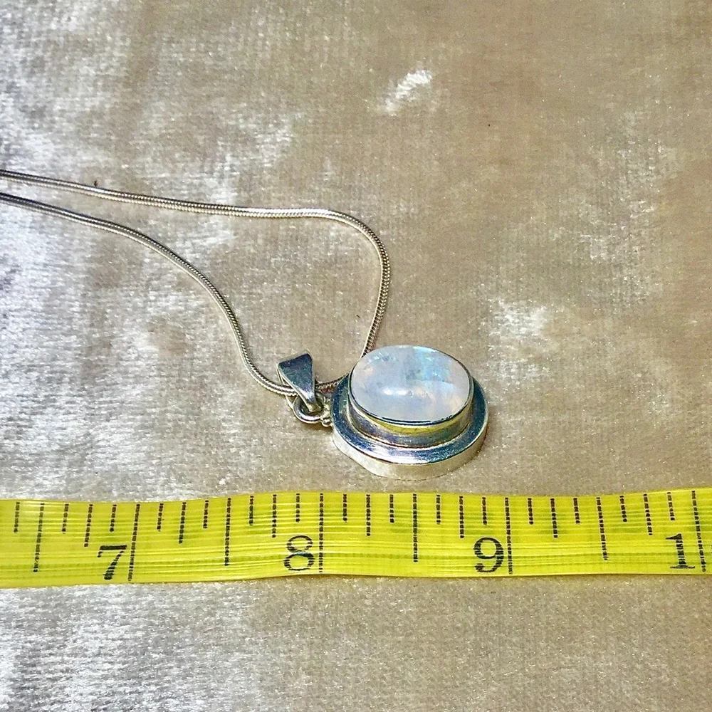 Gorgeous Moonstone 925 Sterling Silver Necklace - Picture 15 of 16